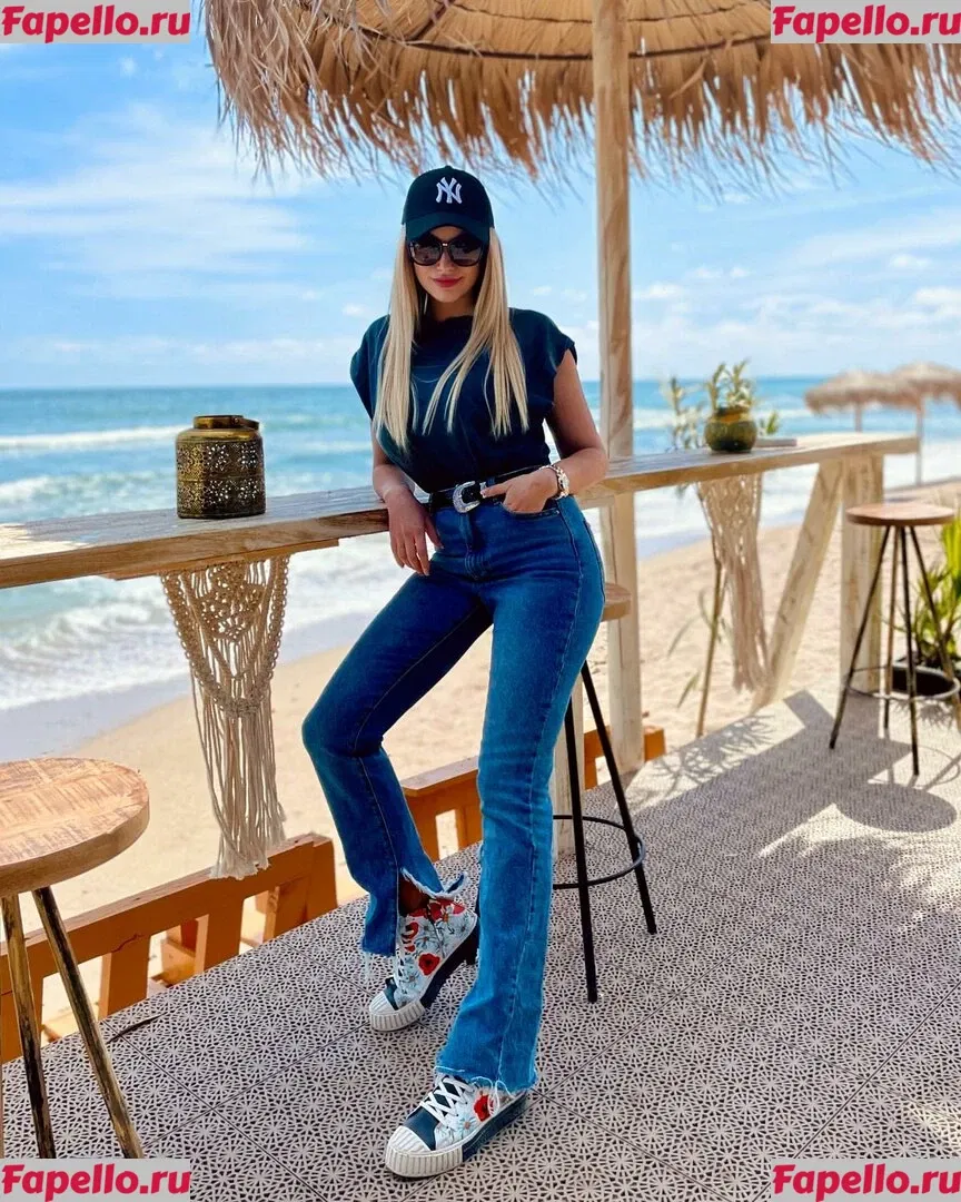 Andreea Ungur Onlyfans Photo Gallery 