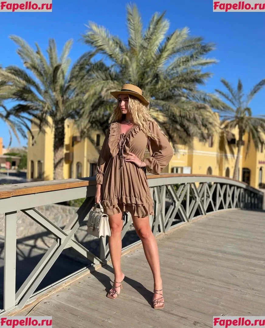 Andreea Ungur Onlyfans Photo Gallery 