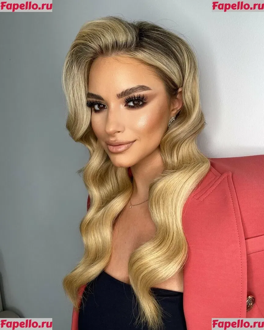 Andreea Ungur Onlyfans Photo Gallery 