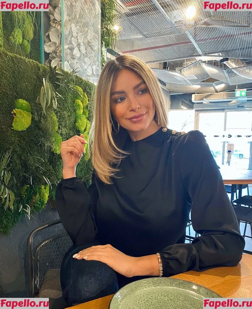Andreea Ungur Onlyfans Photo Gallery 
