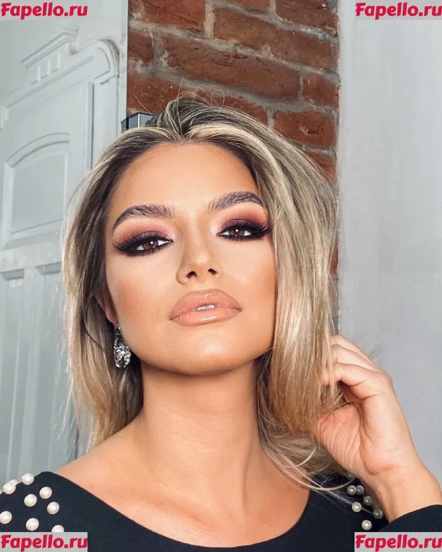 Andreea Ungur Onlyfans Photo Gallery 