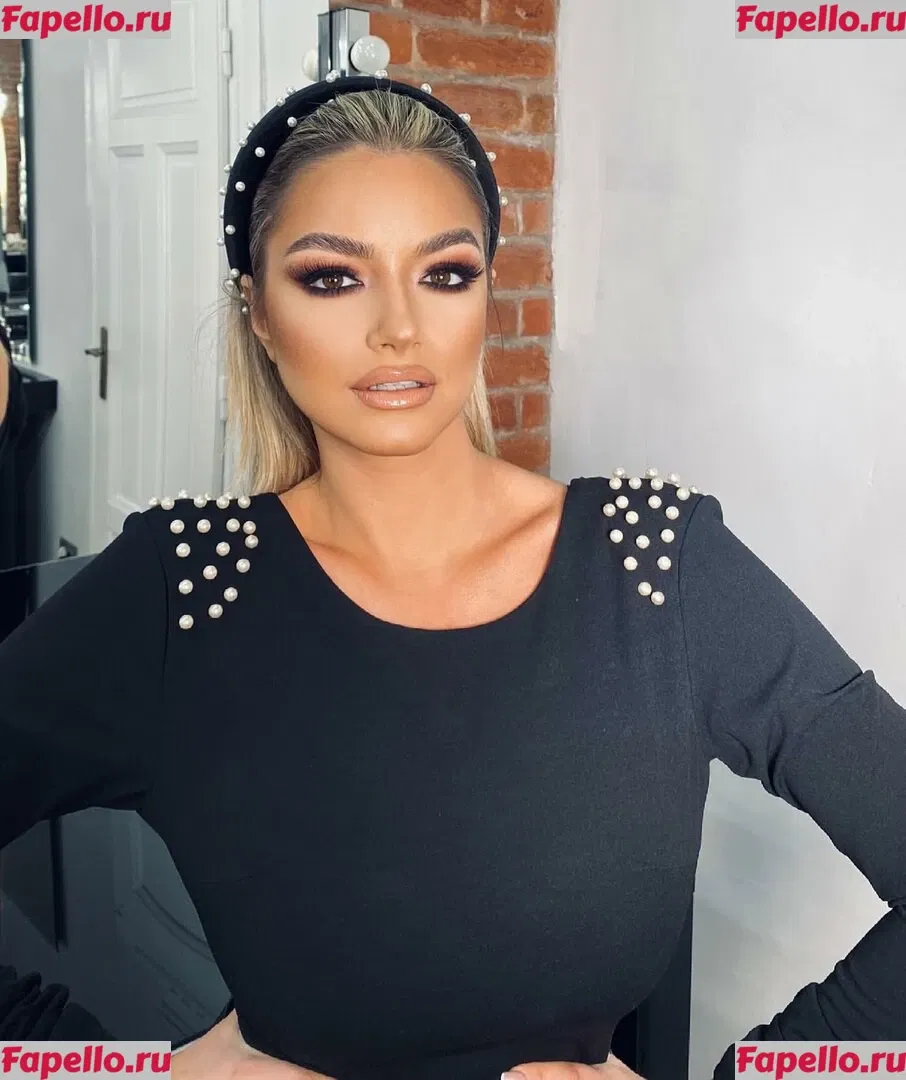 Andreea Ungur Onlyfans Photo Gallery 
