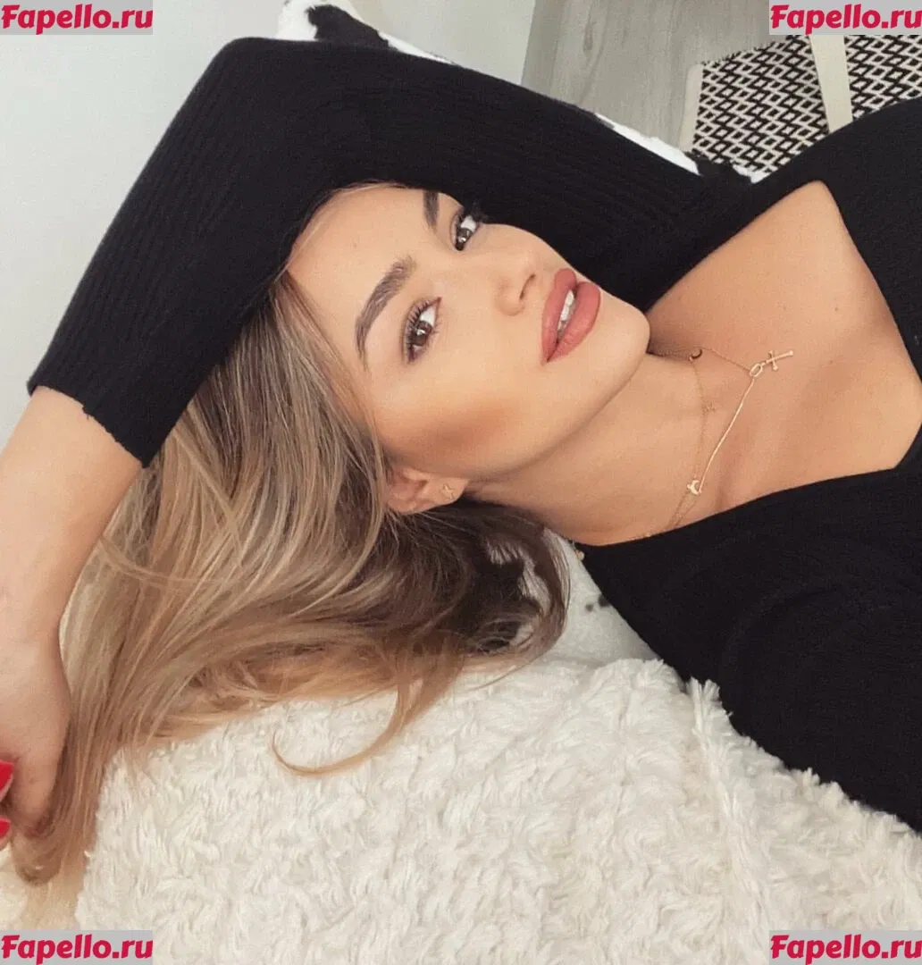 Andreea Ungur Onlyfans Photo Gallery 