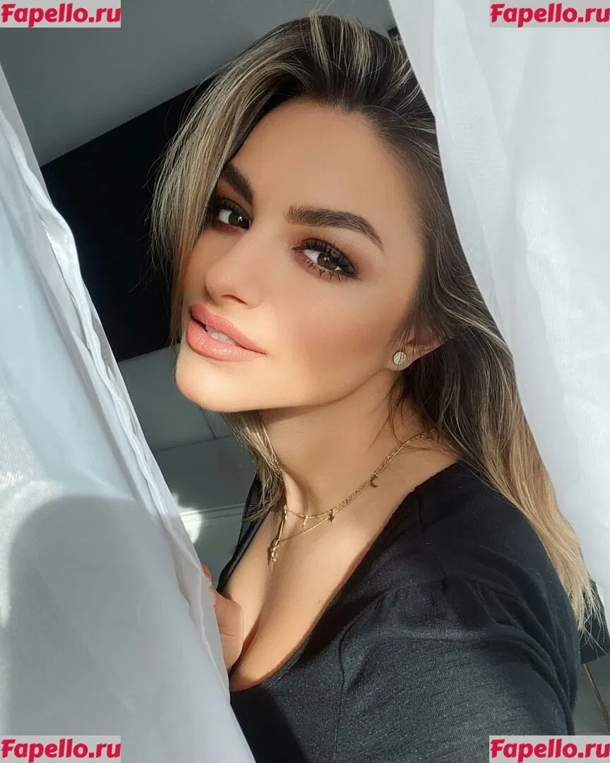 Andreea Ungur Onlyfans Photo Gallery 