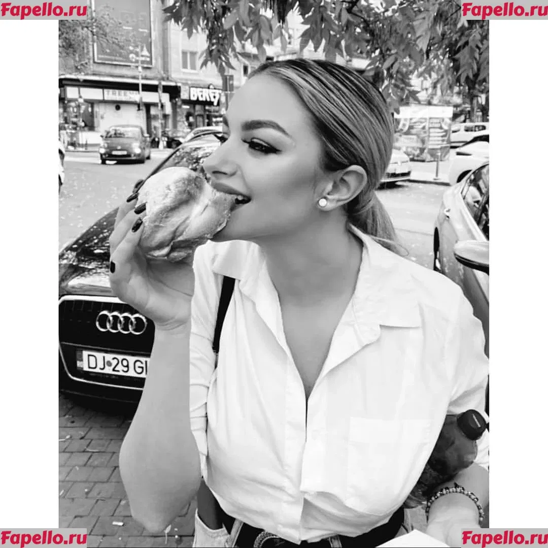 Andreea Ungur Onlyfans Photo Gallery 