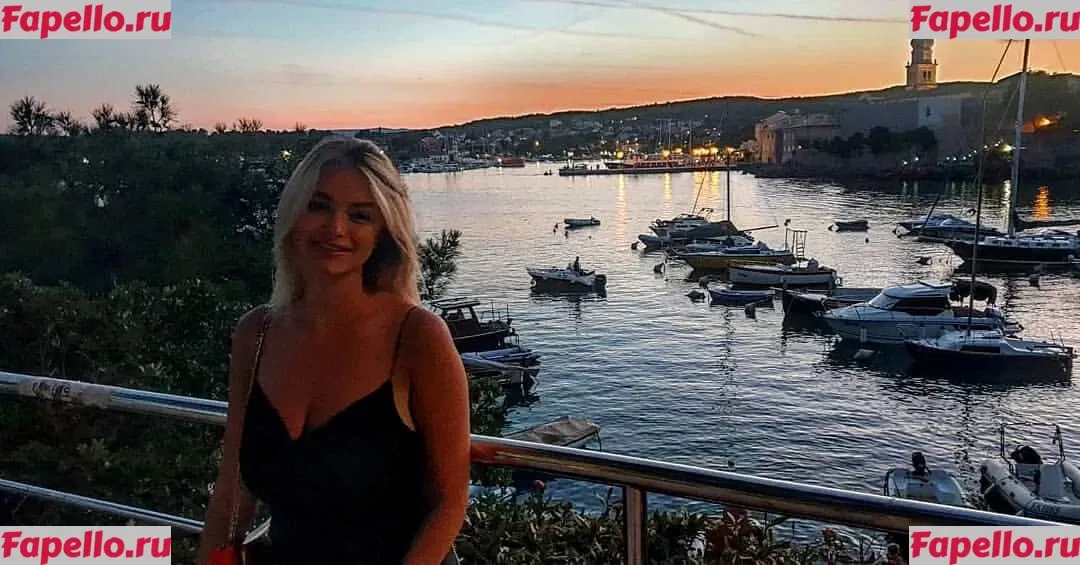 Andreea Ungur Onlyfans Photo Gallery 