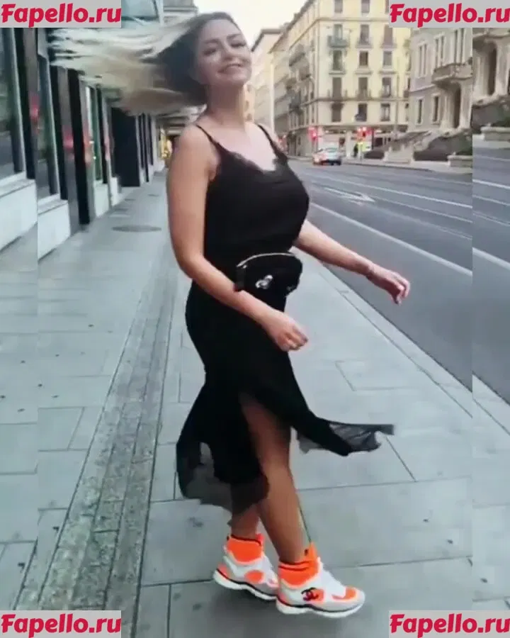 Andreea Ungur Onlyfans Photo Gallery 