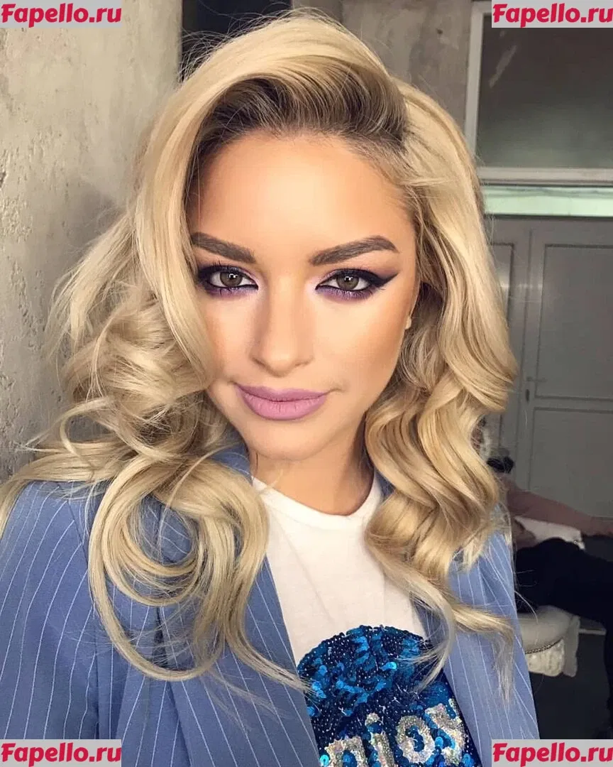 Andreea Ungur Onlyfans Photo Gallery 