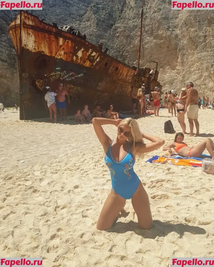 Andreea Ungur Onlyfans Photo Gallery 
