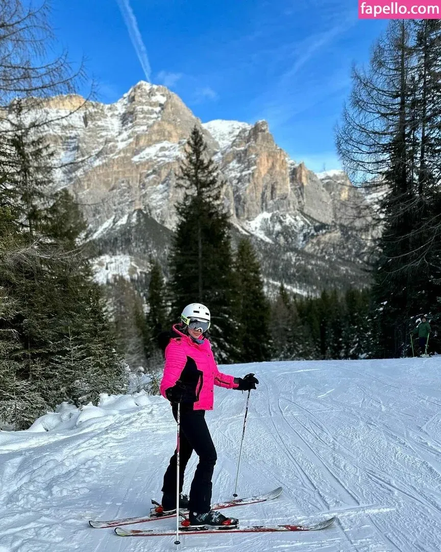 Andreea Ungur Onlyfans Photo Gallery 