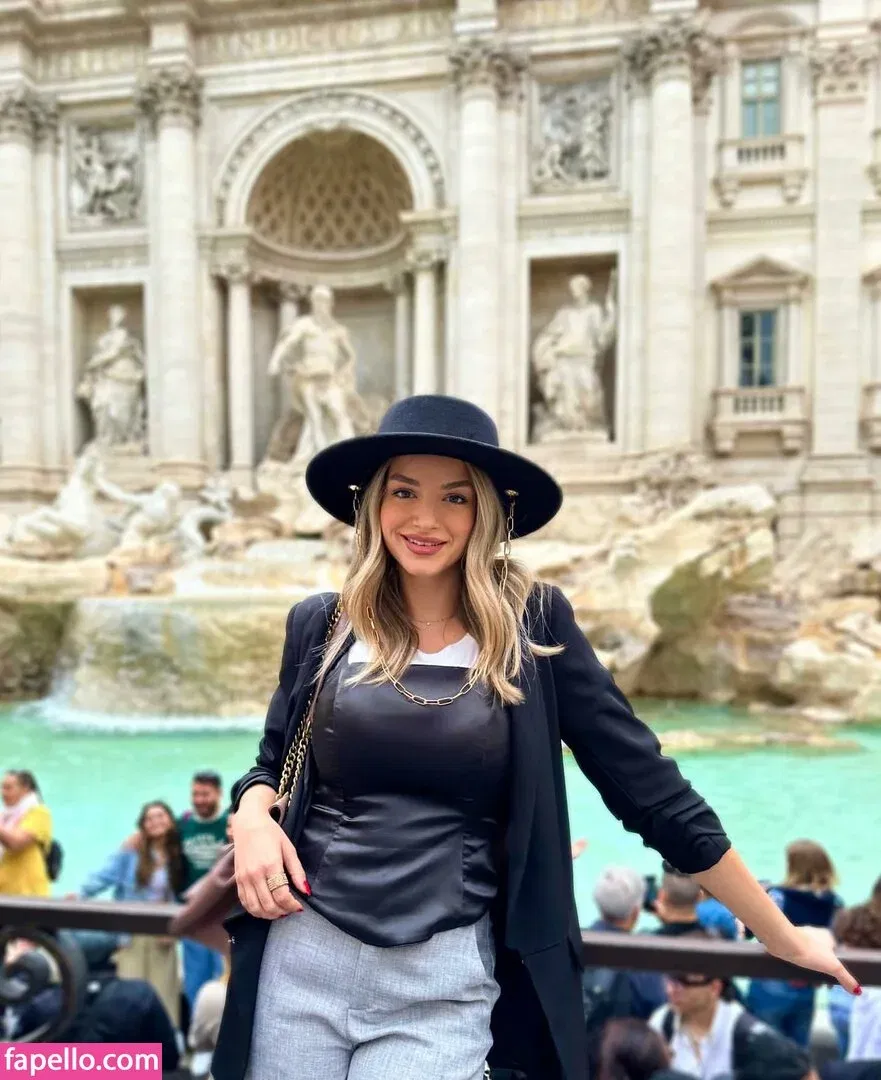 Andreea Ungur Onlyfans Photo Gallery 