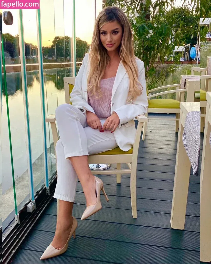 Andreea Ungur Onlyfans Photo Gallery 