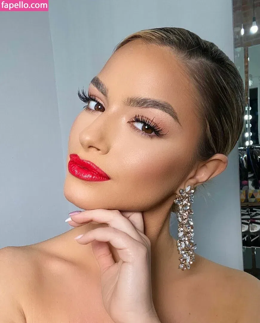 Andreea Ungur Onlyfans Photo Gallery 