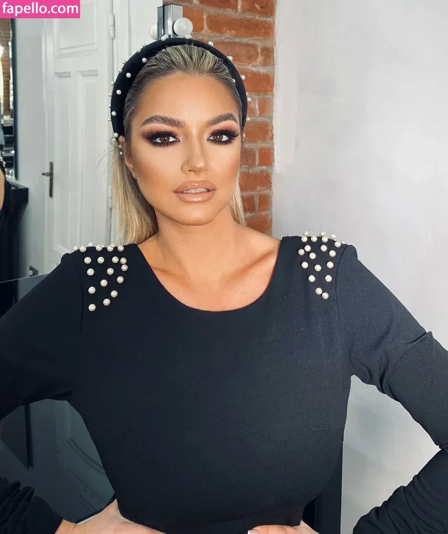 Andreea Ungur Onlyfans Photo Gallery 