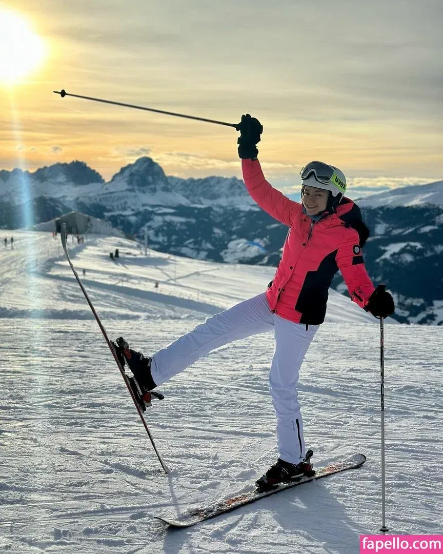 Andreea Ungur Onlyfans Photo Gallery 