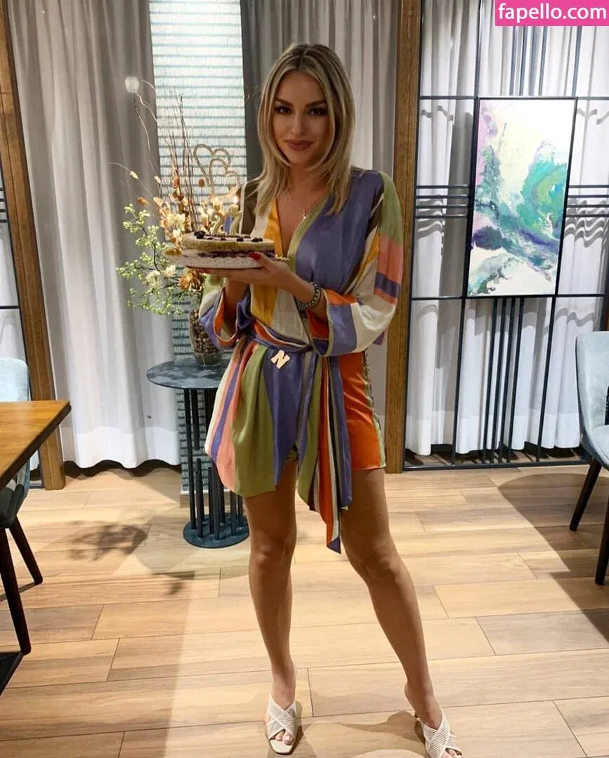 Andreea Ungur Onlyfans Photo Gallery 