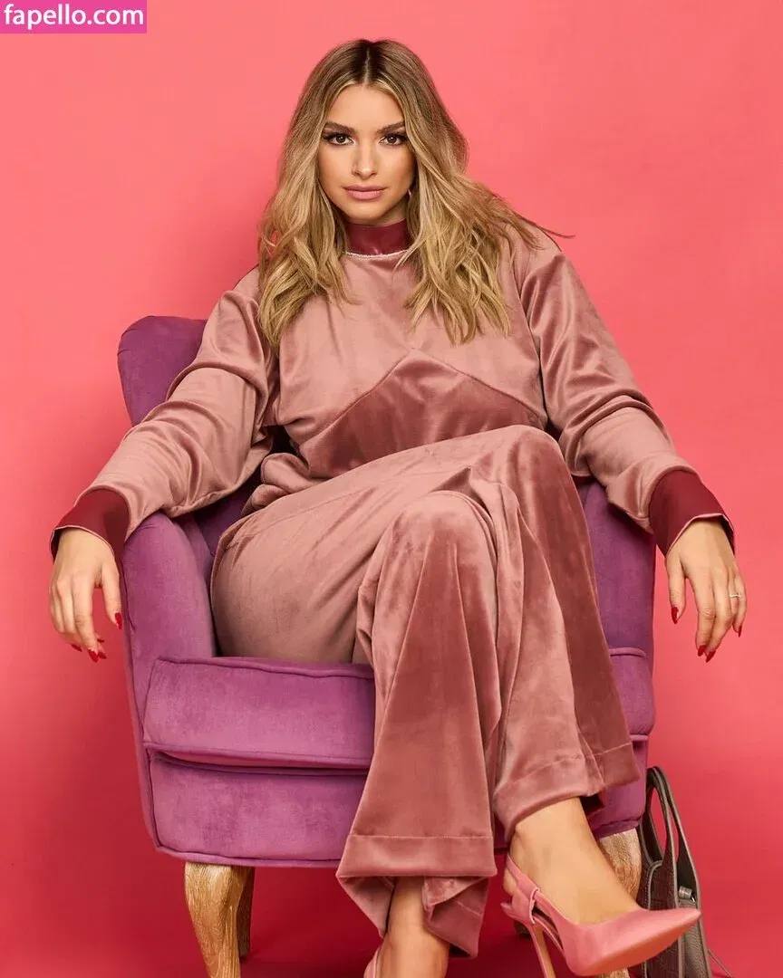 Andreea Ungur Onlyfans Photo Gallery 