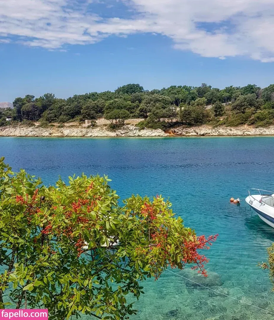 Andreea Ungur Onlyfans Photo Gallery 