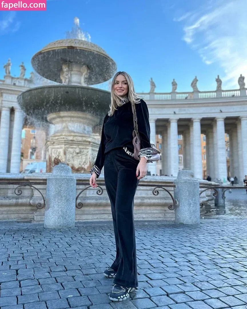 Andreea Ungur Onlyfans Photo Gallery 