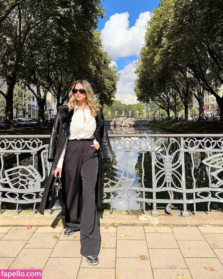 Andreea Ungur Onlyfans Photo Gallery 