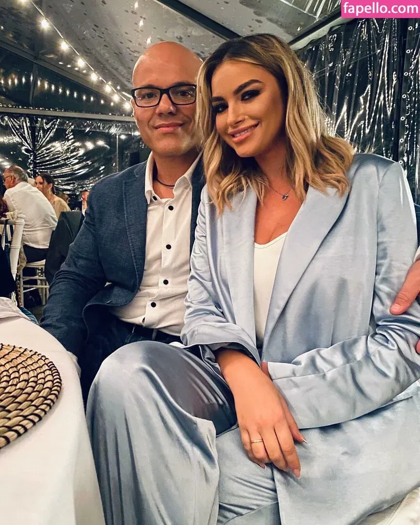 Andreea Ungur Onlyfans Photo Gallery 