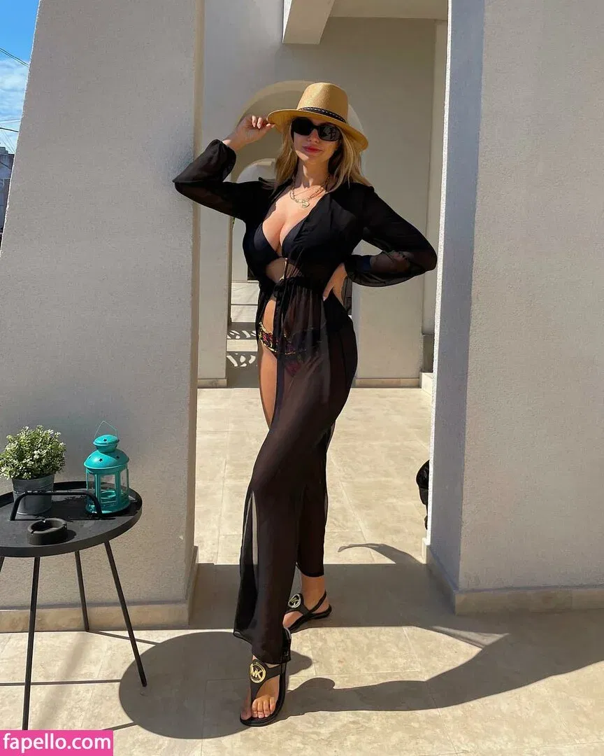 Andreea Ungur Onlyfans Photo Gallery 