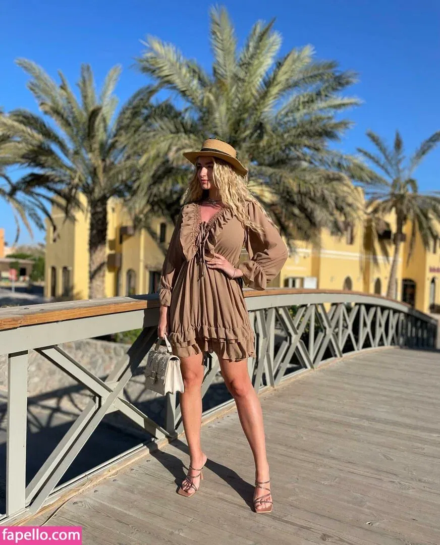 Andreea Ungur Onlyfans Photo Gallery 