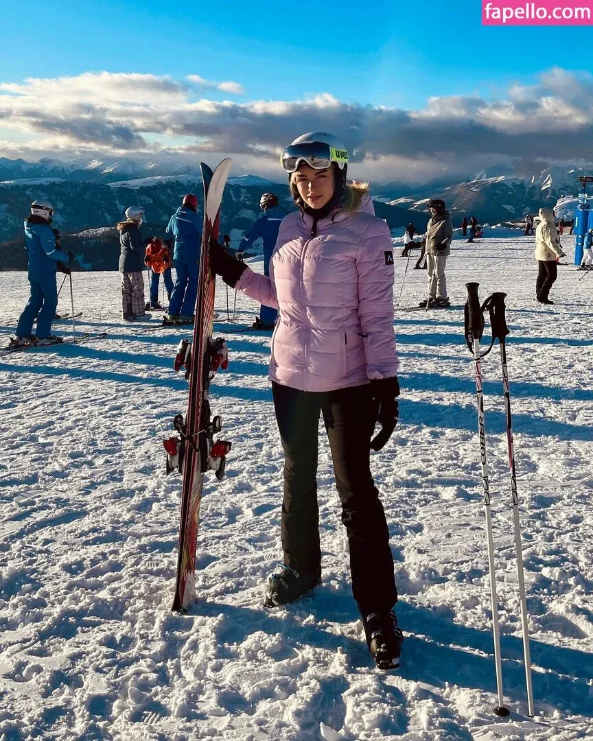 Andreea Ungur Onlyfans Photo Gallery 