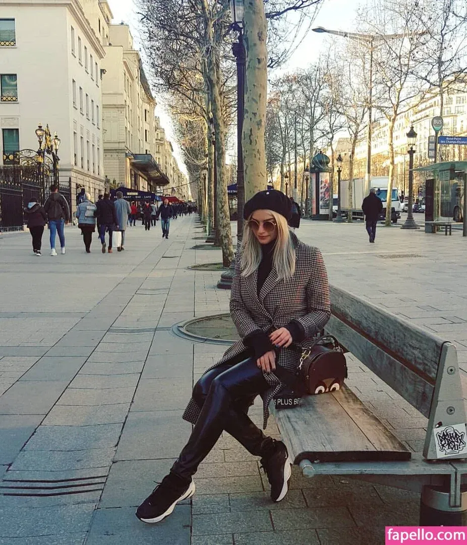 Andreea Ungur Onlyfans Photo Gallery 