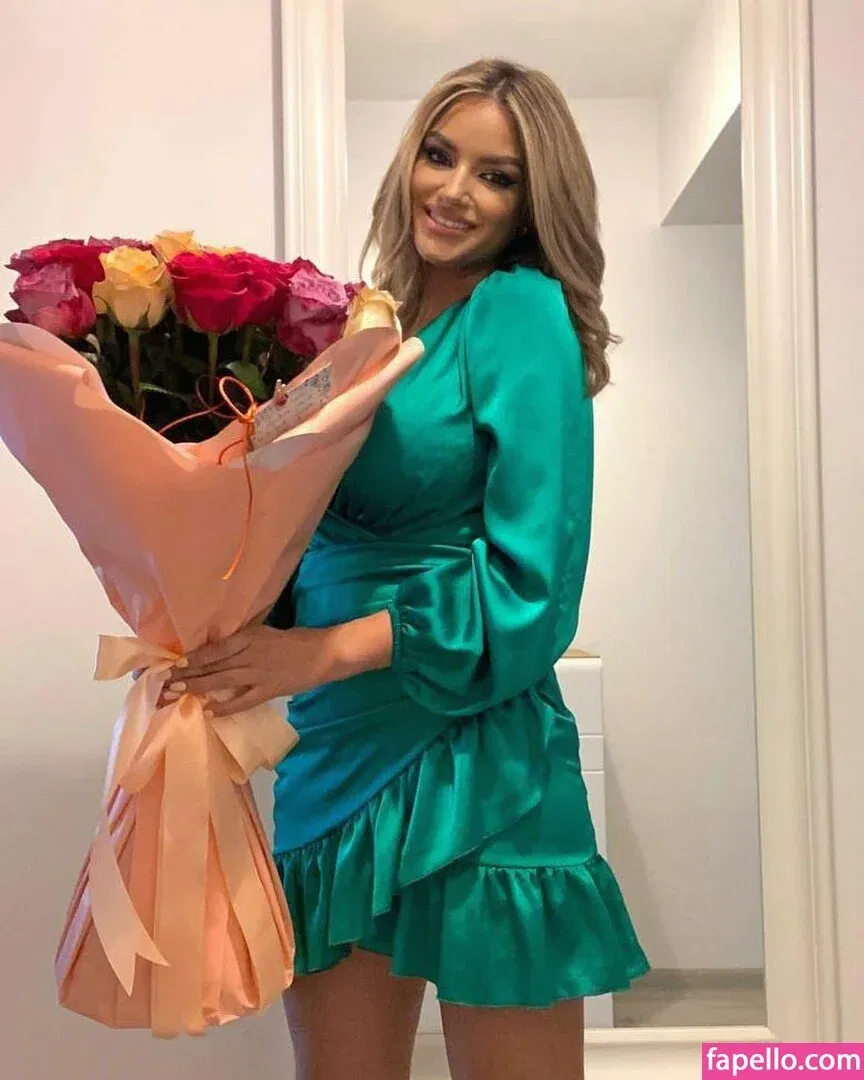 Andreea Ungur Onlyfans Photo Gallery 