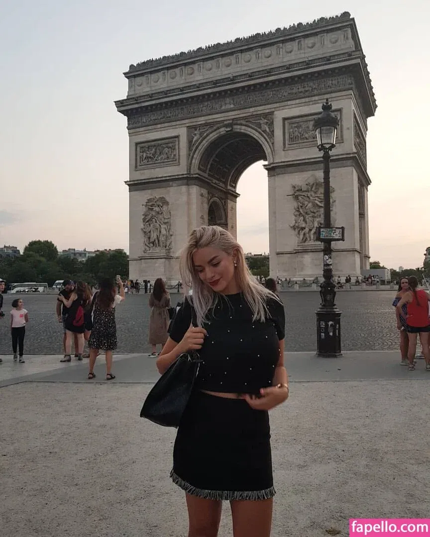 Andreea Ungur Onlyfans Photo Gallery 