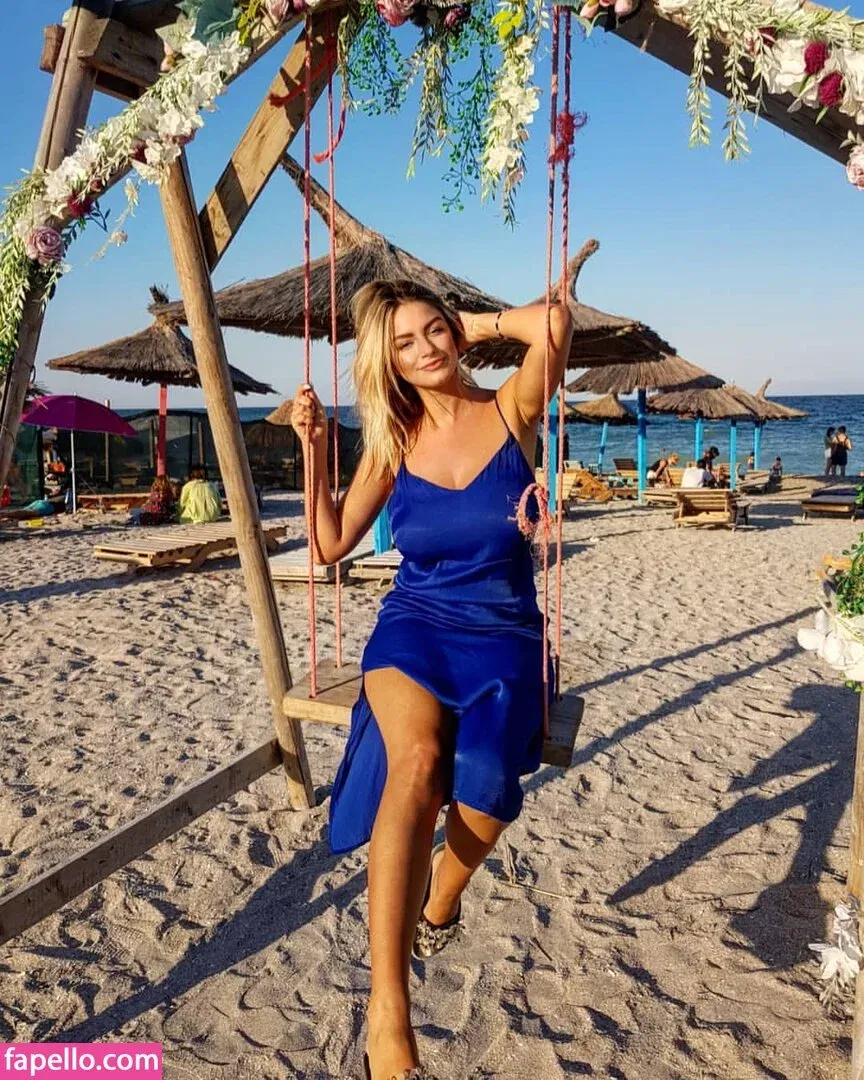 Andreea Ungur Onlyfans Photo Gallery 