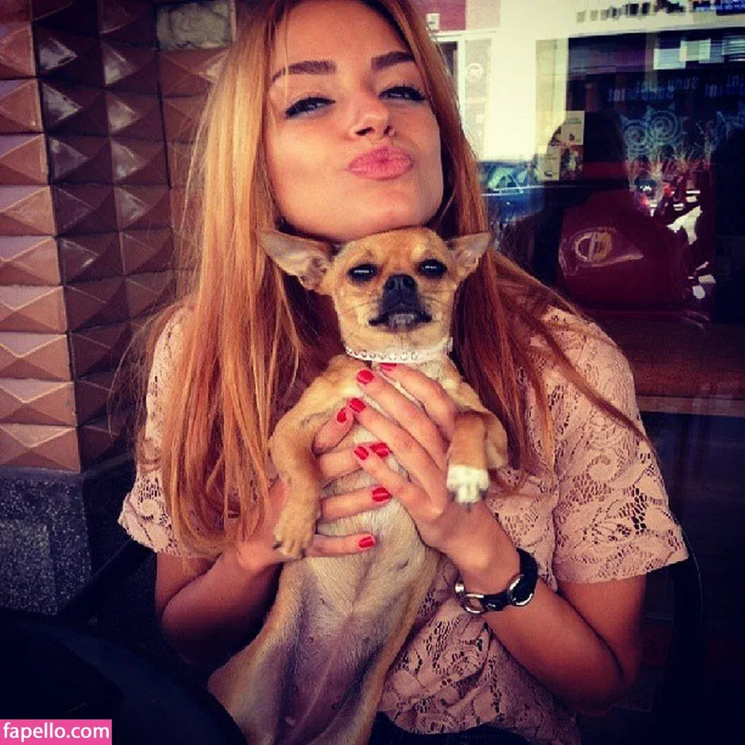 Andreea Ungur Onlyfans Photo Gallery 