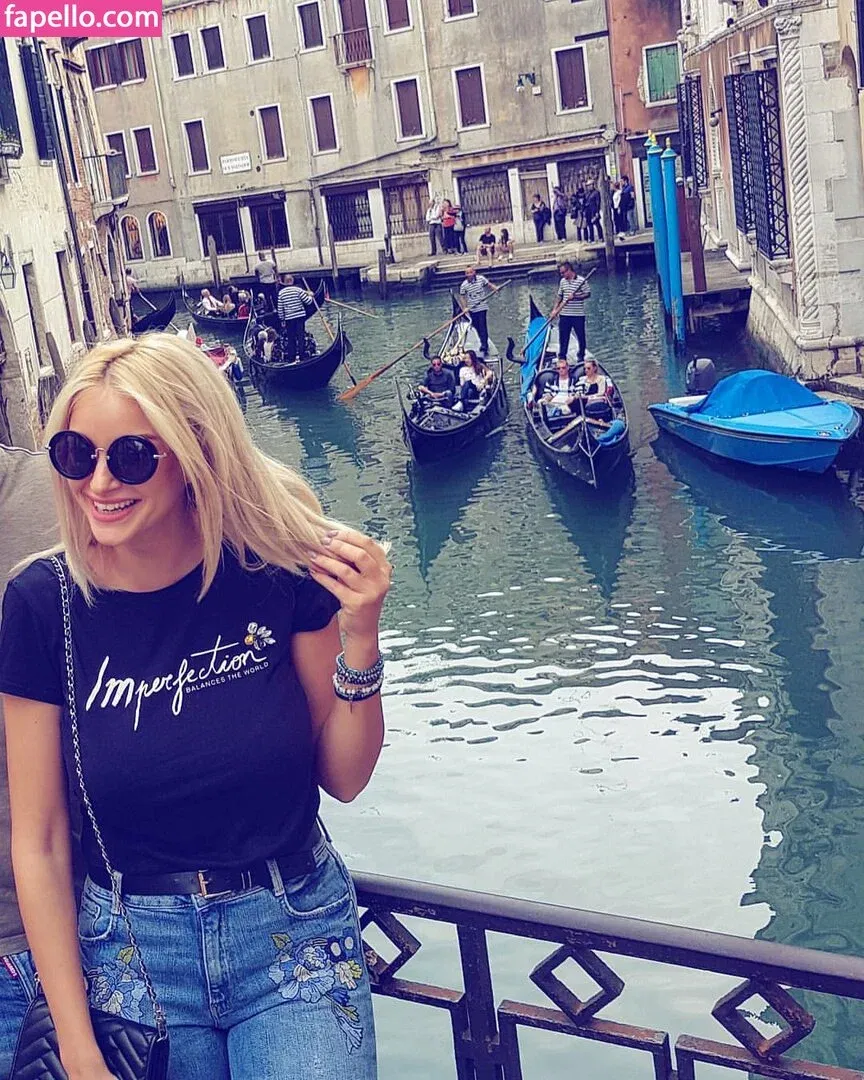 Andreea Ungur Onlyfans Photo Gallery 