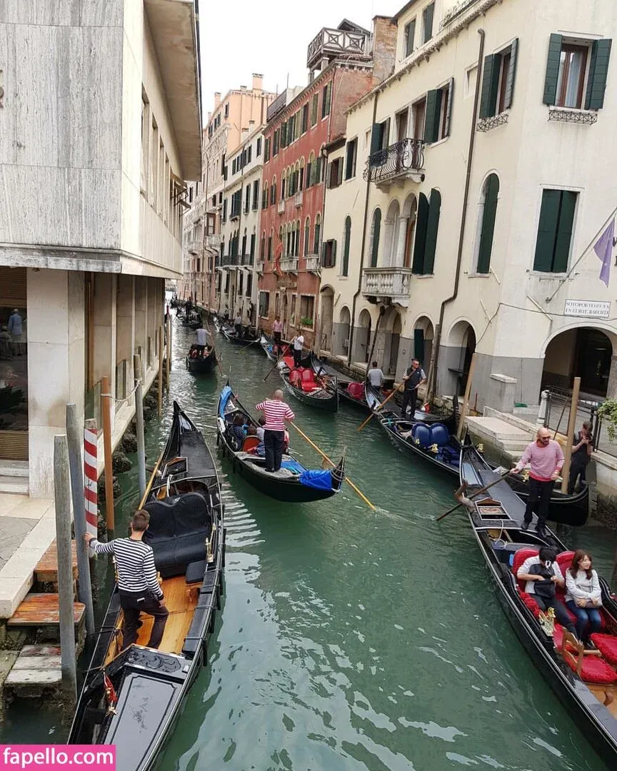 Andreea Ungur Onlyfans Photo Gallery 