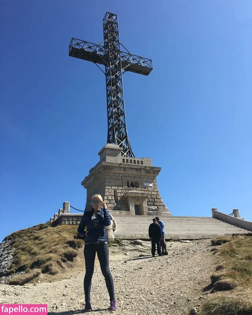 Andreea Ungur Onlyfans Photo Gallery 