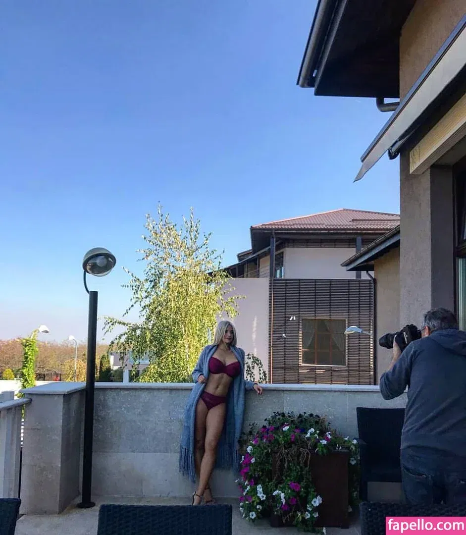 Andreea Ungur Onlyfans Photo Gallery 