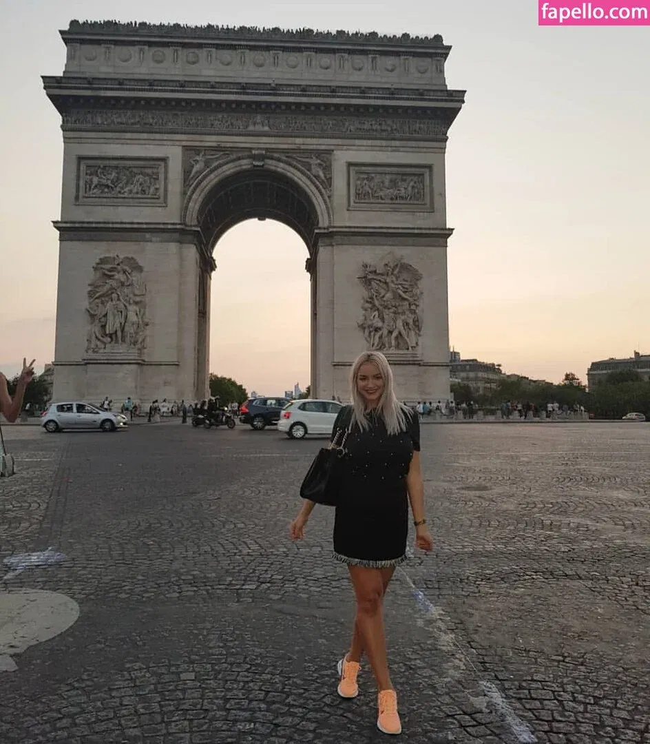 Andreea Ungur Onlyfans Photo Gallery 