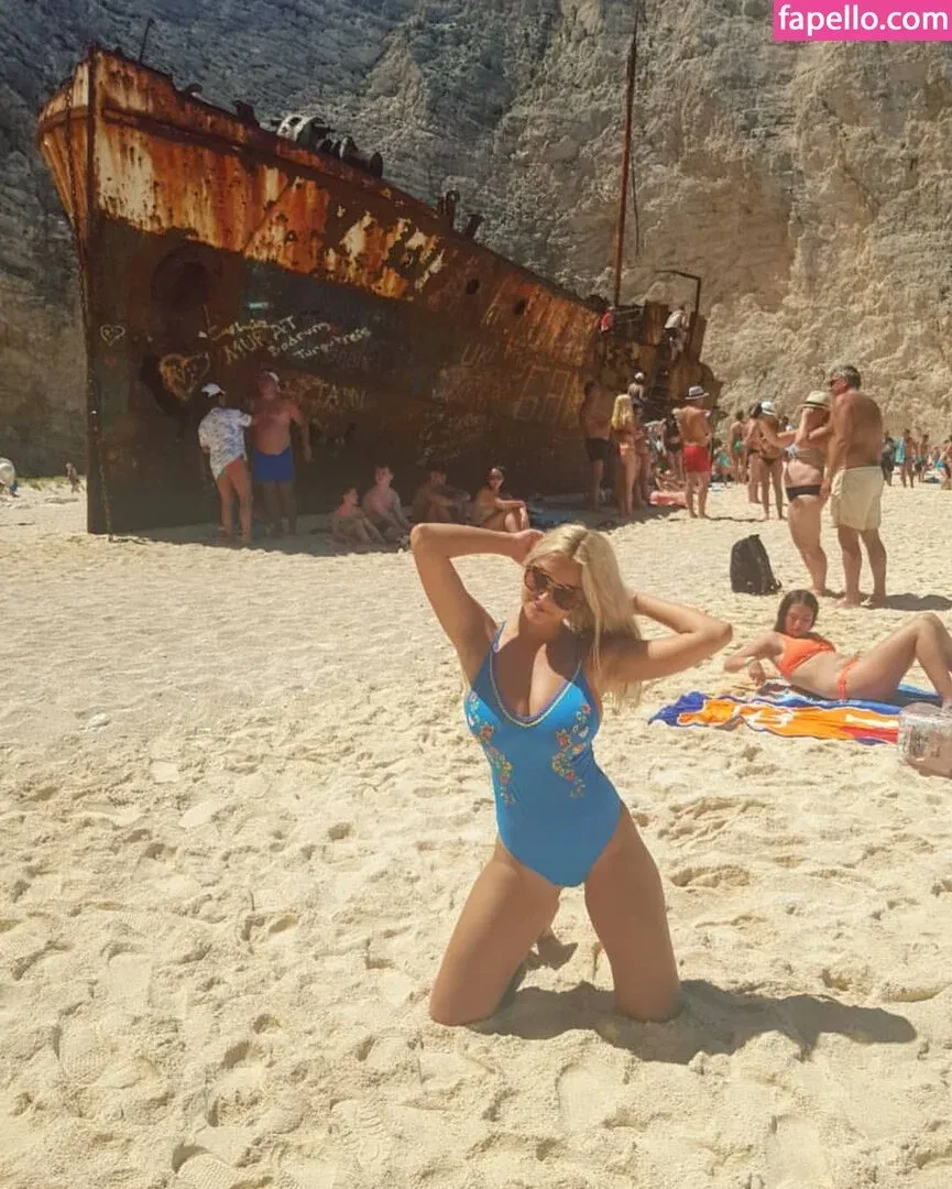 Andreea Ungur Onlyfans Photo Gallery 