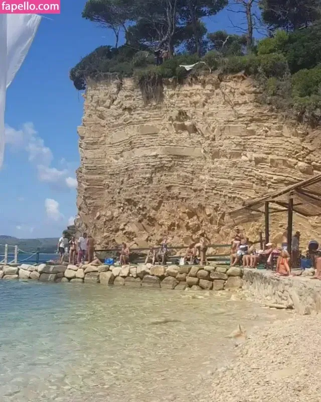 Andreea Ungur Onlyfans Photo Gallery 