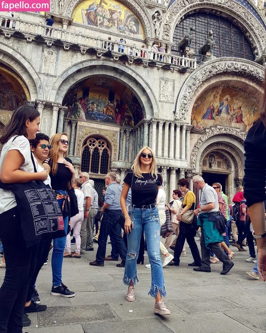 Andreea Ungur Onlyfans Photo Gallery 