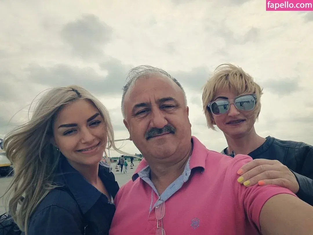 Andreea Ungur Onlyfans Photo Gallery 