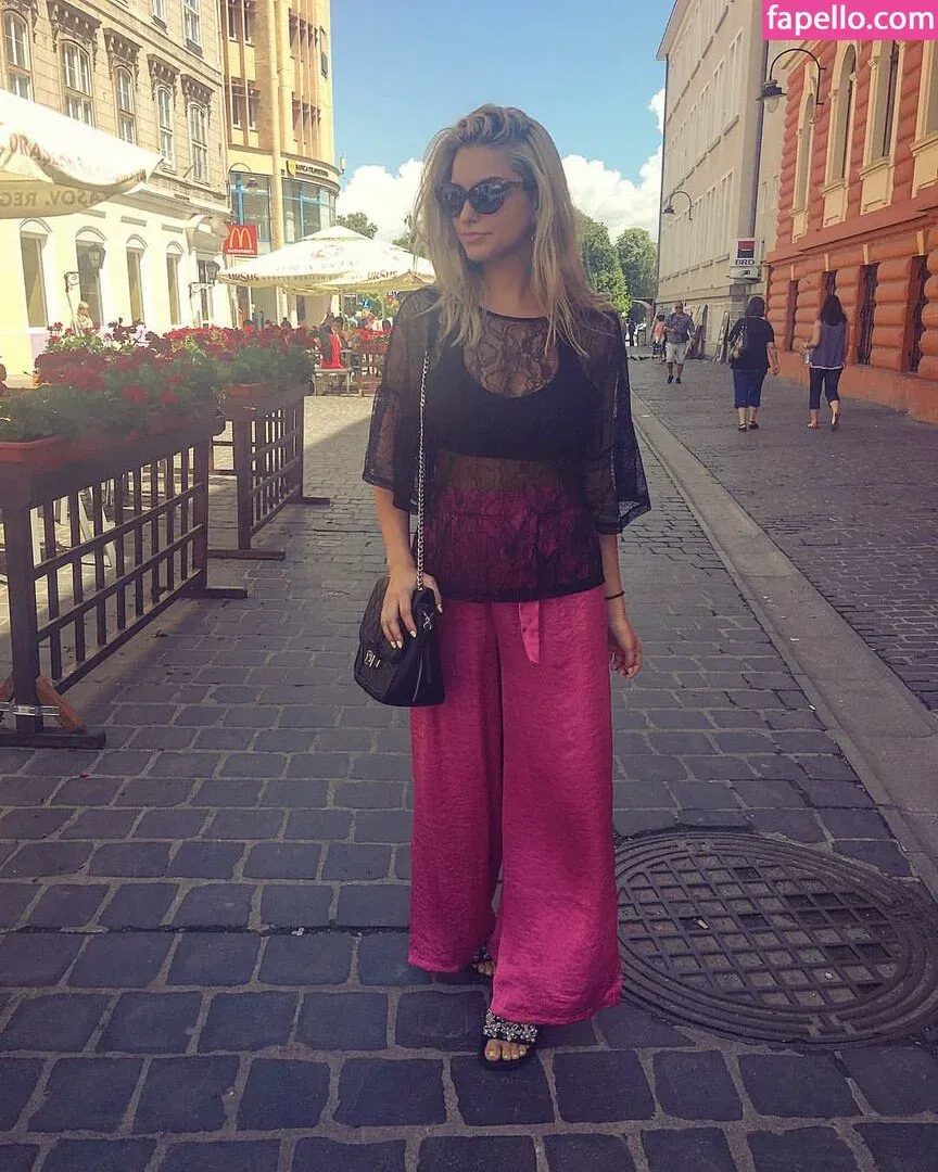 Andreea Ungur Onlyfans Photo Gallery 