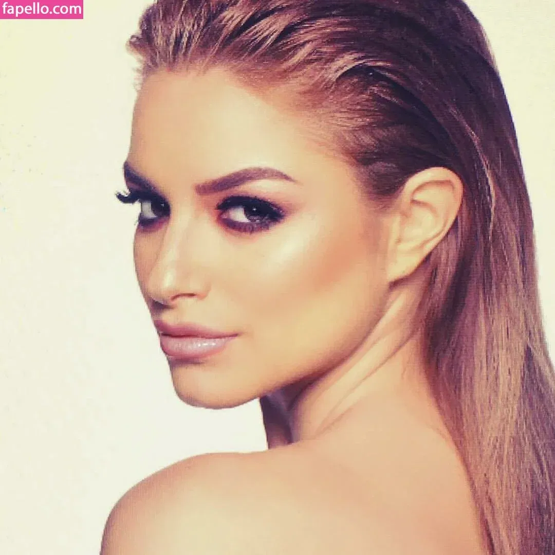 Andreea Ungur Onlyfans Photo Gallery 