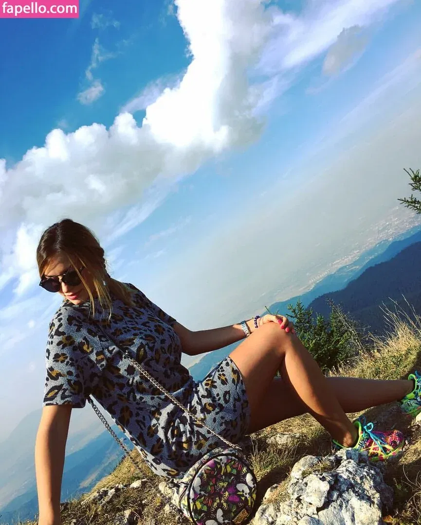 Andreea Ungur Onlyfans Photo Gallery 