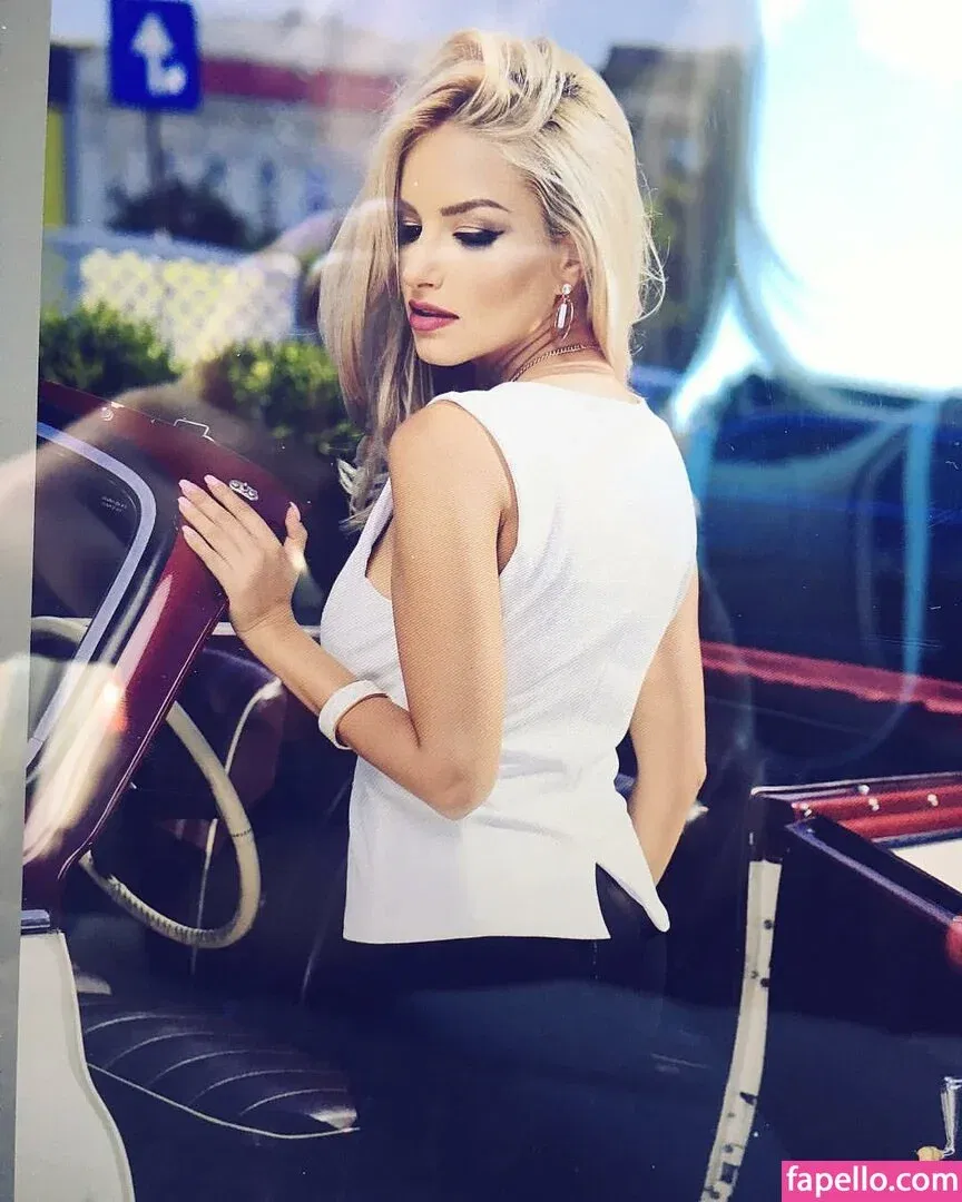 Andreea Ungur Onlyfans Photo Gallery 