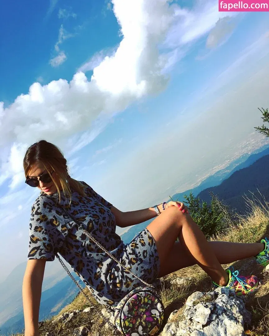 Andreea Ungur Onlyfans Photo Gallery 