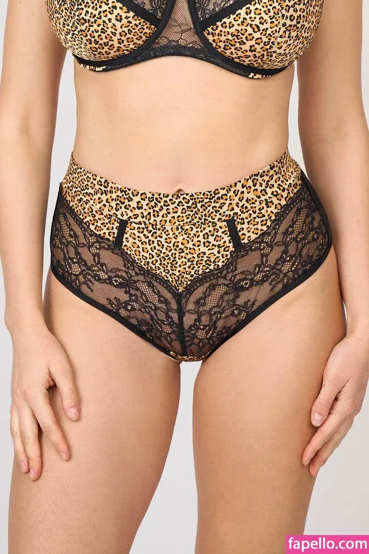 Andreea Ungur Onlyfans Photo Gallery 