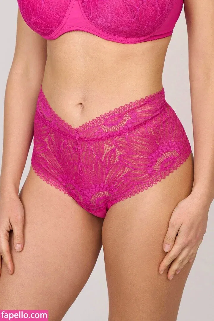 Andreea Ungur Onlyfans Photo Gallery 