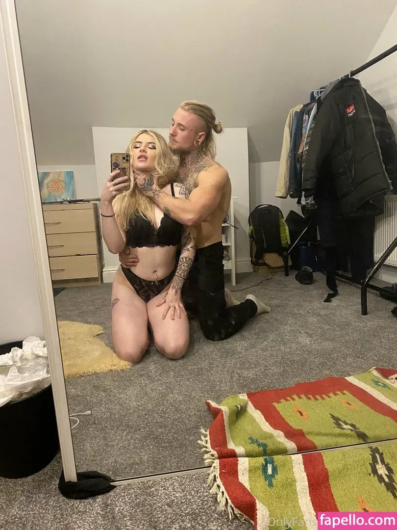 elizaking Onlyfans Photo Gallery 